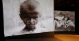 Fotografías históricas de las víctimas del exterminio en un museo-memorial sobre el genocidio en Everán. - REUTERS