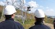Dron de Endesa realizando labores de inspección de las líneas.