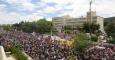 Imagen de archivo de una manifestación ante la sede de la televisión pública griega exigiendo su reapertura.- EFE