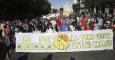 Un momento de la manifestación convocada por el 15M con el lema "2015M: No nos amodazarán. La lucha sigue en las calles" que discurre entre Cibeles y la Puerta del Sol, en Madrid. Efe/Kiko Huesca