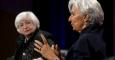 La directora gerente del FMI, Christine Lagarde, con la presidenta de la Reserva Federal (el banco central de EEUU), Janet Yellen, en un debate en Washington el pasado mayo. REUTERS/Kevin Lamarque