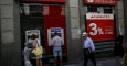 Una oficina del Banco Santander, en Madrid. REUTERS