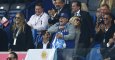 Diego Armando Maradona, en el estadio  de Leicester, animando a la selección argentina en el reciente Mundial de Rugby. REUTERS/ Darren Staples