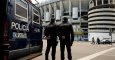 La Policía Nacional no pierde detalle de lo que sucede en el Santiago Bernabéu. EFE/Chema Moya.