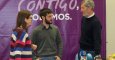 El general Julio Rodíguez, número 2 de Podemos al Congreso por Zaragoza, con el secretario de Relaciones Internacionales de Podemos, Pablo Bustindoy, y Cristina Pemán, candidata al Senado.