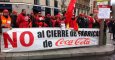 Los sindicatos siguen en contra de lo que denominan despidos inducidos. En la imagen, trabajadores de Coca-Cola en una protesta en Madrid. EFE