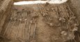 Fosa común del antiguo cementerio de San Rafael antes de ser exhumada
