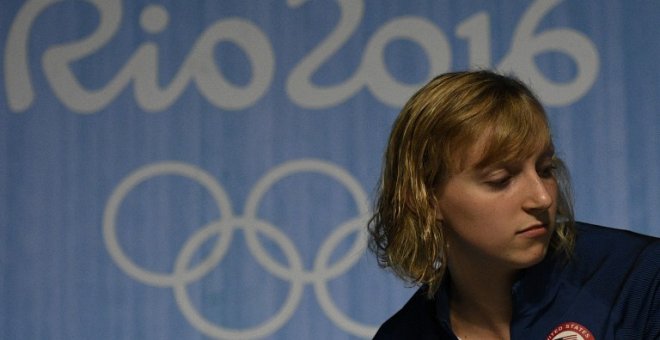 La nadadora estadounidense Katie Ledecky durante su rueda de prensa previa a debutar en los Juegos. /AFP