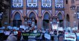 La protesta frente a la plaza de toros de la Monumental.