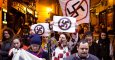 Manifestantes protestan contra los resultados electorales del partido neo nazi  Kotleba-Partido del Pueblo Nuestra Eslovaquia. - AFP