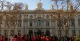 Trabajadores de la embotelladora de Coca Cola concentrados delante del edificio del Tribunal Supremo. E.P.