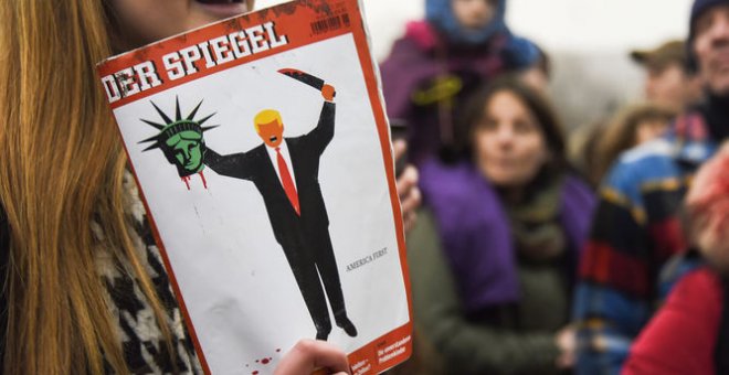Polémica en Alemania por una 'sangrienta' portada de Donald Trump.