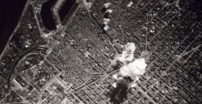 Bombardeo italiano sobre Barcelona en 1937.