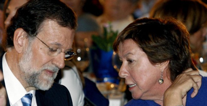 Imagen de archivo de Pilar Barreiro, ex alcaldesa de Cartagena y actual senadora del PP, en un encuentro con Mariano Rajoy. EFE