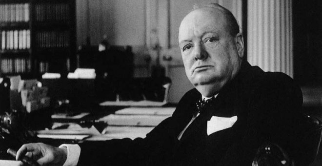 Winston Churchill durante su etapa de primer ministro británico. | ARCHIVO