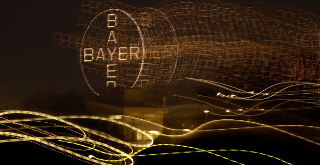 El logo de la farmacéutica Bayer en su sede en la ciudad alemana de Leverkusen. REUTERS/Ina Fassbender