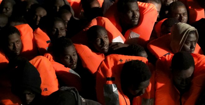 Migrantes rescatados en la costa de Libia. REUTERS