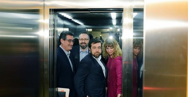 Girauta, Miguel Gutiérrez e Ignacio Prendes, a su llegada a la reunión con el PP. EFE/FERNANDO VILLAR