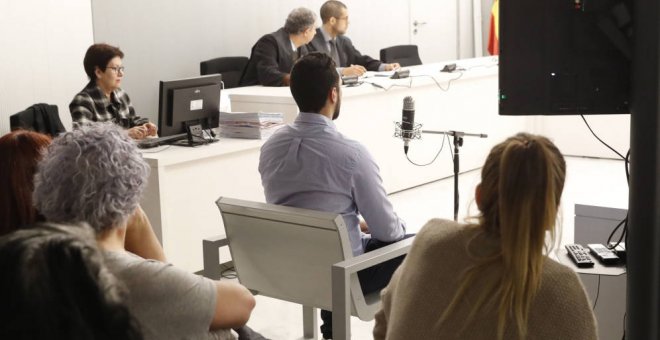 El rapero Miguel Arenas Beltrán, Valtonyc, durante el juicio. EFE