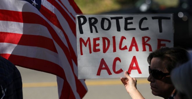 Manifestación contra la derogación del Obamacare hace unos días en California. REUTERS/Mike Blake