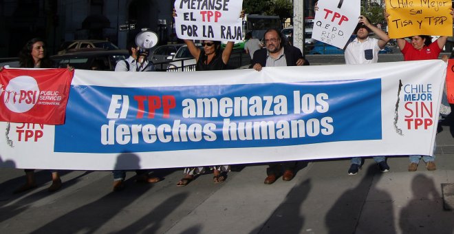Protesta contra el Acuerdo Transpacífico en Viña del Mar, Chile. - AFP