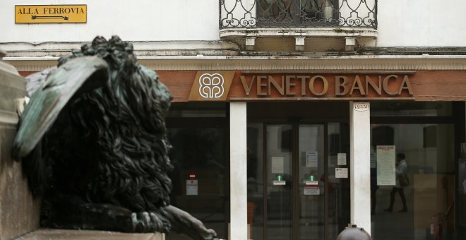 El logo de Veneta Banca en una de sus sedes en Venecia, Italia.REUTERS/Alessandro Bianchi