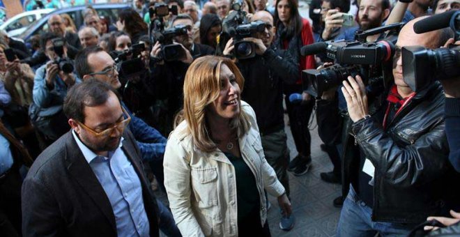 La presidenta andaluza, Susana Díaz, a su llegada hoy a la sede de los socialistas catalanes en Barcelona. | EFE