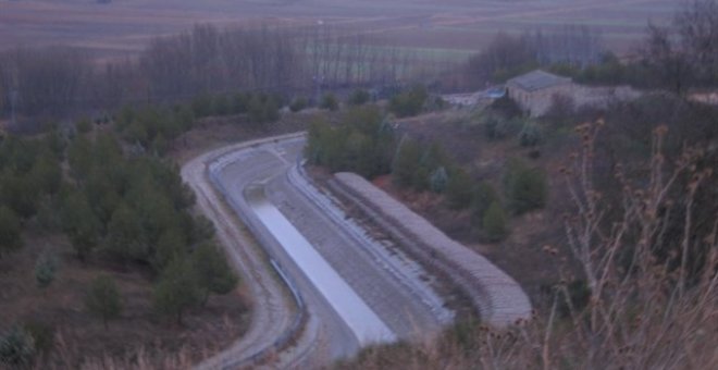 Imagen de un tramo del trasvase del Tajo al Segura. EUROPA PRESS