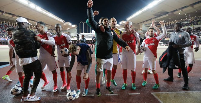 Los jugadores del Mónaco celebran su pase a las semifinales de la Champions. /REUTERS