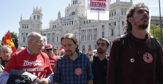 El líder de Podemos Pablo Iglesias asiste a la manifestación del Primero de Mayo. EFE/Paco Campos