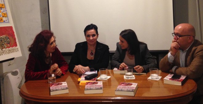 Lidia Falcón junto a Marta Nogueroles, Irene Montero y Gonzalo Boye este jueves en la presentación de 'En honor de Dios' en Madrid