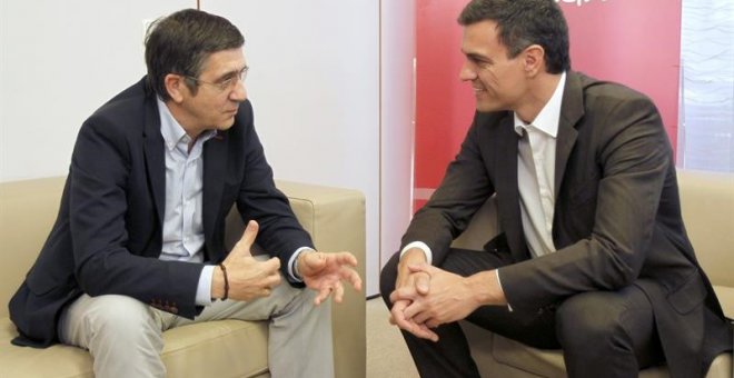 Patxi López y Pedro Sánchez | EFE