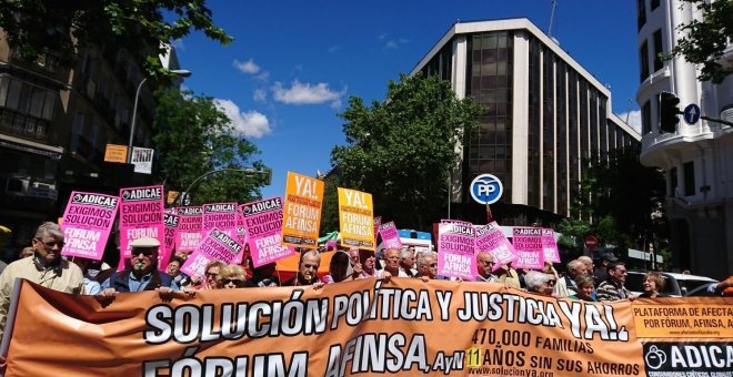 Protestas de los afectados por el fraude del Forum Filatélico en Madrid./ Europa Press