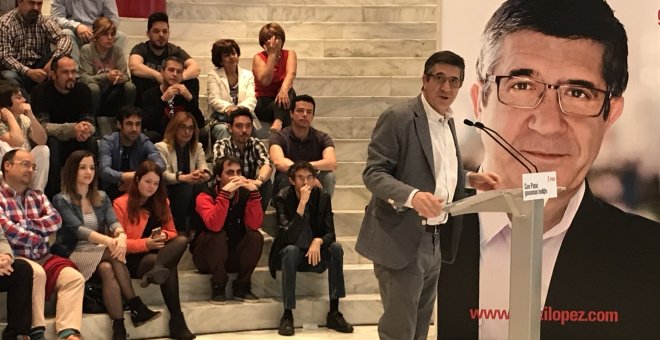 El candidato a liderar el PSOE Patxi López durante su intervención hoy en un acto público en Santander. E.P.