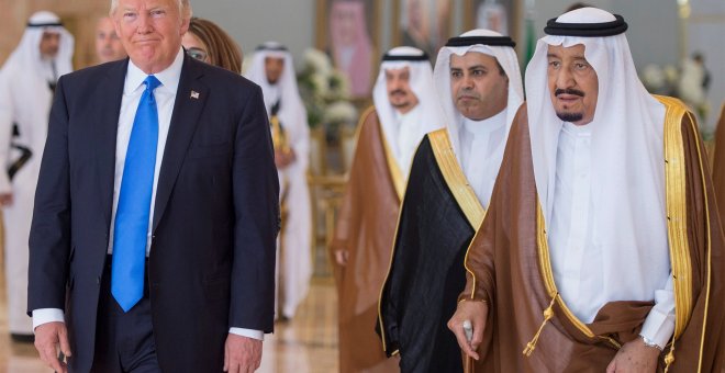 Donald Trump junto al rey de Arabia Saudí, Salman bin Abdulaziz Al Saud./REUTERS