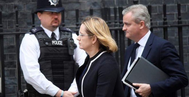 La ministra británica de Interior, Amber Rudd, llega a Downing Street. | EFE