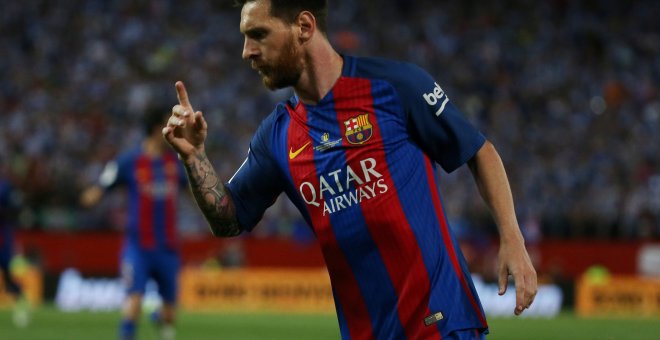 Leo Messi celebra su tanto ante el Alavés en la final de la Copa del Rey.- REUTERS
