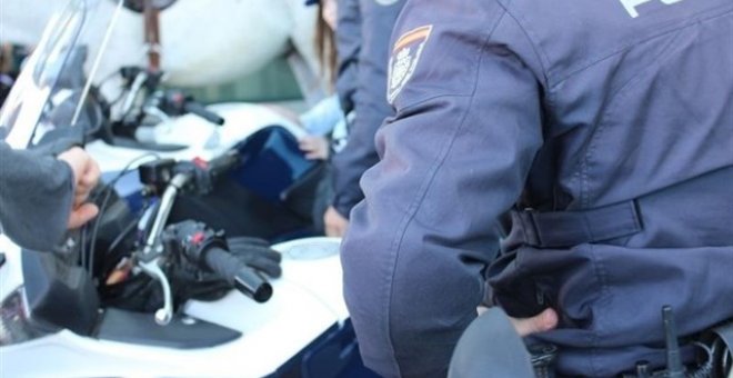 Localizados tres menores encerrados con una cadena en una casa de Sevilla. EUROPA PRESS