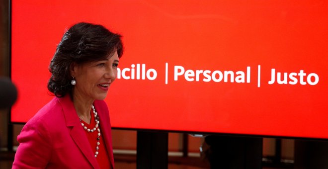 La presidenta de Banco Santander, Ana P. Botin, a su llegada a la rueda de prensa en la que ha anunciado la compra por un euro del Banco Popular. REUTERS/Juan Medina