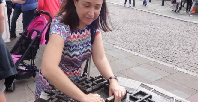 Rocío Sánchez, la joven invidente que ha lanzado una campaña para etiquetar en Braille los productos de los supermercados.