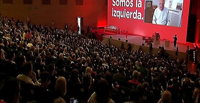 Felipe González, expresidente del Gobierno, durante su saludo, grabado en video desde Colombia, a los delegados del Congreso Federal del PSOE, que se ha inaugurado esta mañana en Madrid. EFE/EFE TV