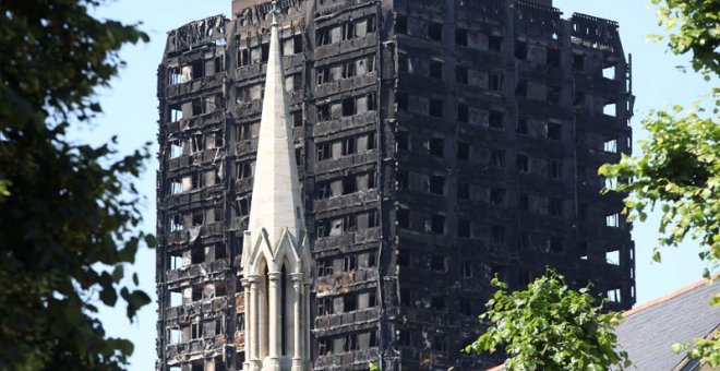 Vista parcial de la torre Grenfell en Londres. | MARKO DJURICA (REUTERS)