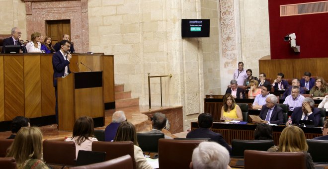 El líder de IU en Andalucía, Antonio Maíllo, interviene en el Pleno del Parlamento Andaluz.