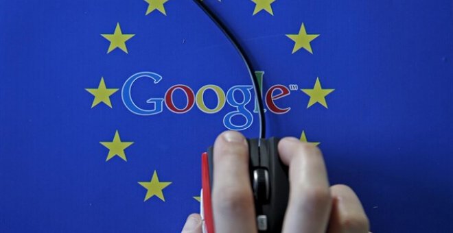 Bruselas impone a Google una multa de 2.420 millones por abuso de dominio. REUTERS/Dado Ruvic