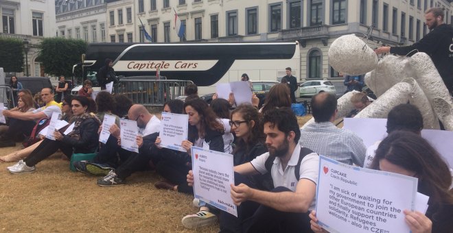 Performance de Sick of waiting frente al Parlamento Europeo /Sick of waiting