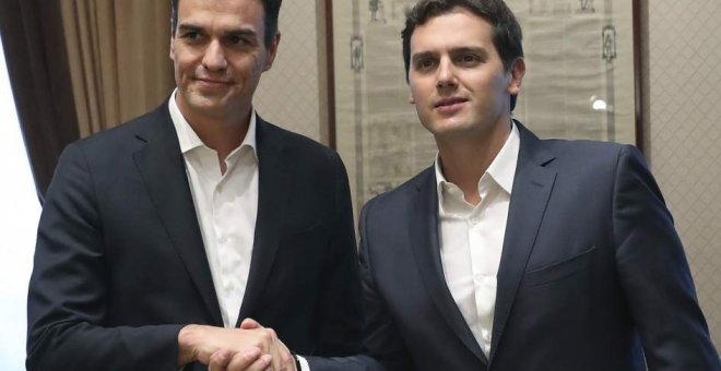 Albert Rivera y Pedro Sánchez reunidos en el Congreso /EFE