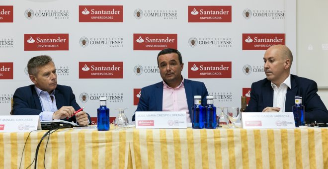 José María Crespo, Nacho Cardero y José Manuel Carcasés durante el Curso de Verano del Escorial 2017 /UCM