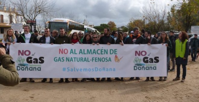 Manifestación contra el almacén de gas en Doñana.