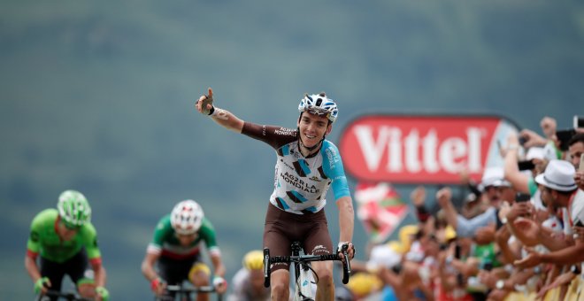 El francés Romain Bardet se hace con la victoria en la 12ª etapa del Tour. /REUTERS