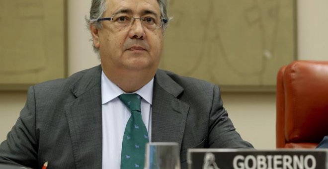El ministro del Interior, Juan Ignacio Zoido, poco antes de su comparecencia en el Congreso de los Diputados.-  EFE/Ballesteros